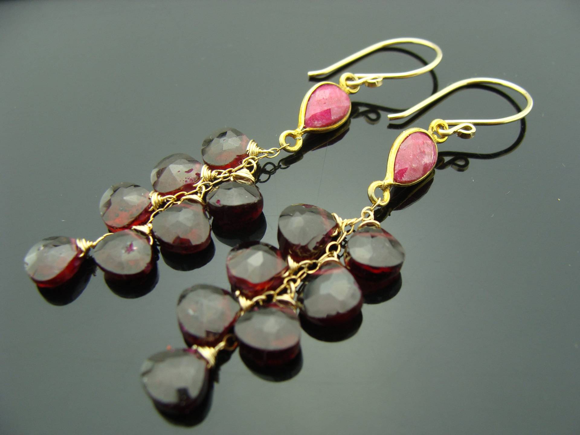 Rubin Und Granat 14K Gold Gefüllte Ohrringe Roter Edelstein Cluster Tropfen Handgemachtes Baumeln Geschenk Für Sie von VestaJewelry