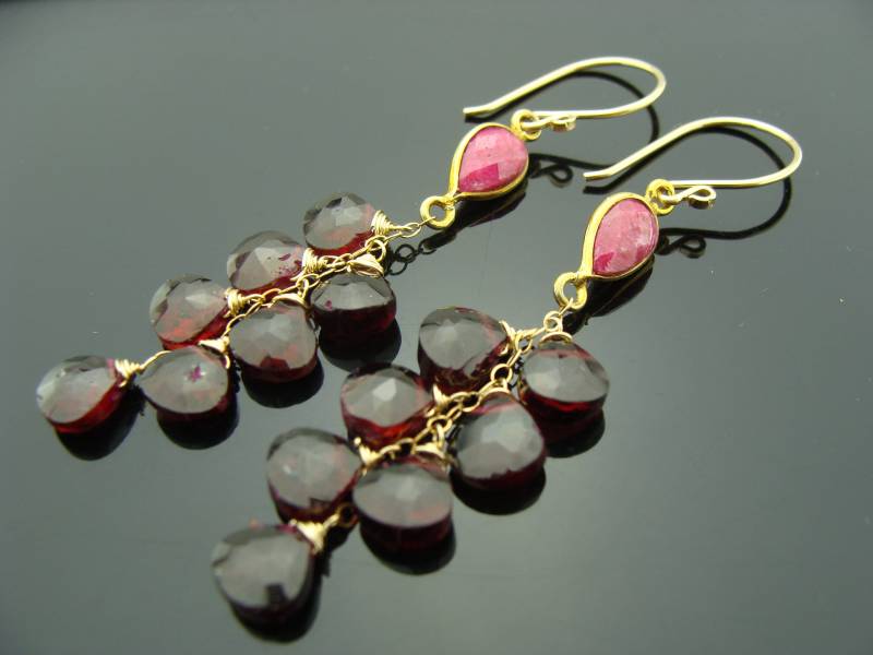 Rubin Und Granat 14K Gold Gefüllte Ohrringe Roter Edelstein Cluster Tropfen Handgemachtes Baumeln Geschenk Für Sie von VestaJewelry