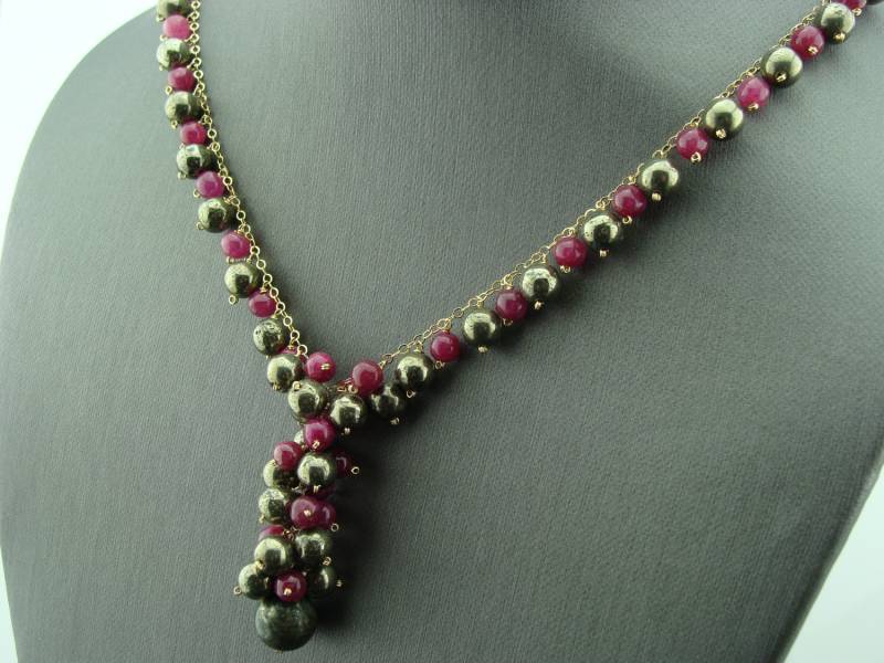 Rubin - Und Pyrit-Cluster-Set 14K Gold Gefüllte Halskette & Ohrringe Luxe-Edelsteingeschenk Handgefertigtes Schmuckset Für Sie von VestaJewelry