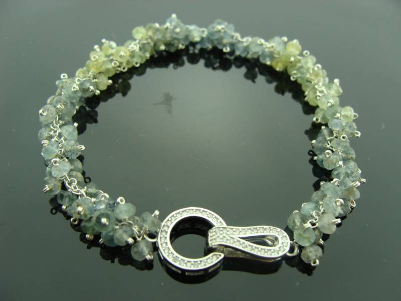 Schattiertes Moos Aquamarin Cluster Armband 925 Sterling Silber Micro Pave Verschluss März Birthstone Schmuck Geschenk Für Sie von VestaJewelry