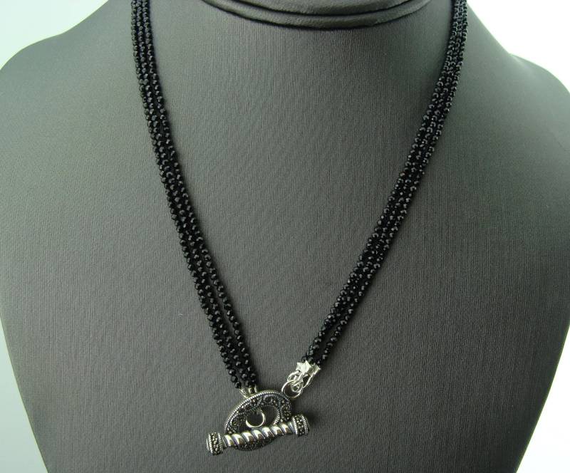 Schwarz Spinell 3 Strang Halskette 925 Sterling Silber Toggle Layered Edelsteinschmuck Elegantes Geschenk Für Sie von VestaJewelry