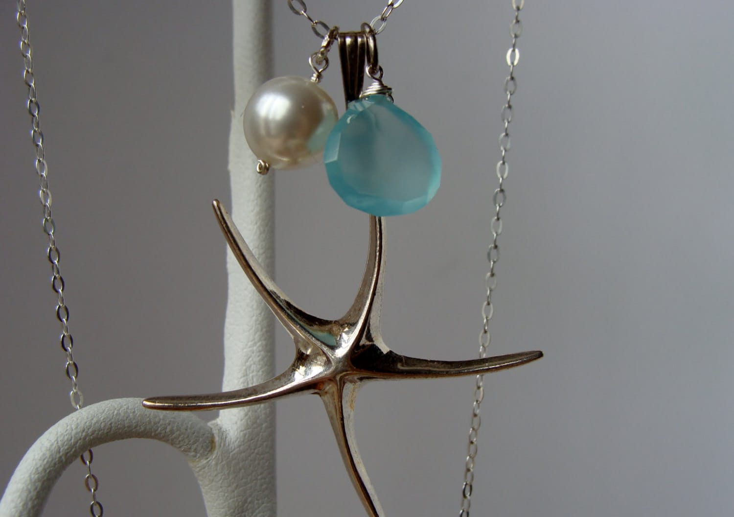 Seestern Strand Halskette Aqua Blauer Chalcedon & Süßwasserperle 925 Sterling Silber Küsten Geschenk Für Sie Ocean Schmuck von VestaJewelry