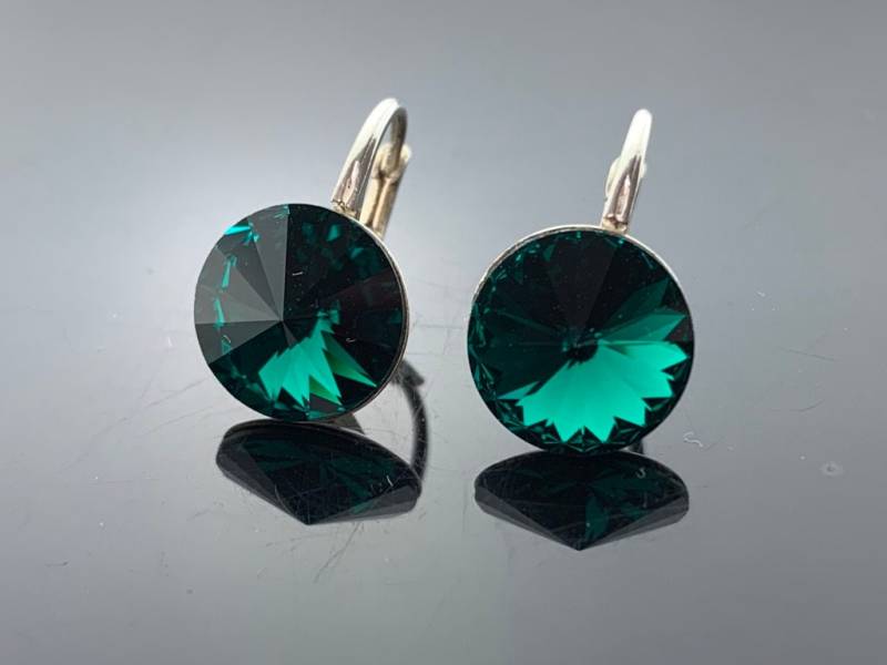 Smaragdgrüne Ohrringe Swarovski Rivoli Kristalle 925 Sterlingsilber Brisur Funkelnde Anhänger von VestaJewelry
