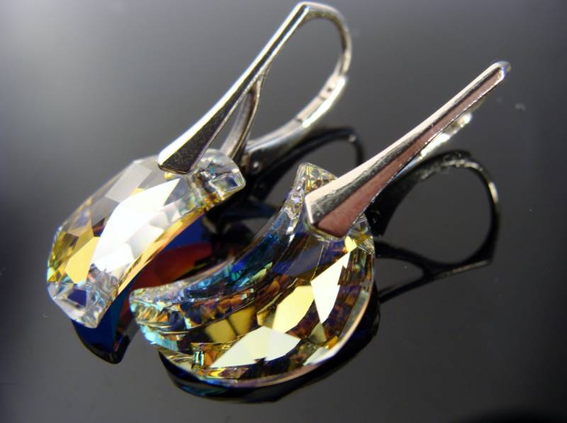 Swarovski Ab Mond Ohrringe. 925 Sterling Silber Ohrhaken. Kristall Halbmond Ohrhänger. Schillernder Schmuck von VestaJewelry