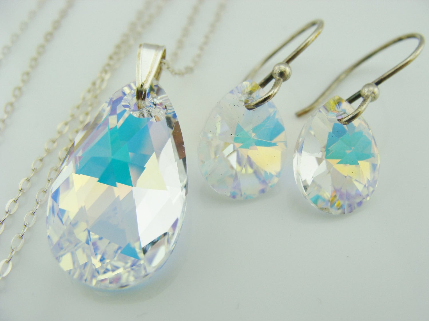 Swarovski Crystal Ab Drop Schmuck-Set 925 Sterlingsilber Ohrringe & Halskette Geschenk Für Sie Schillernder Brautschmuck von VestaJewelry