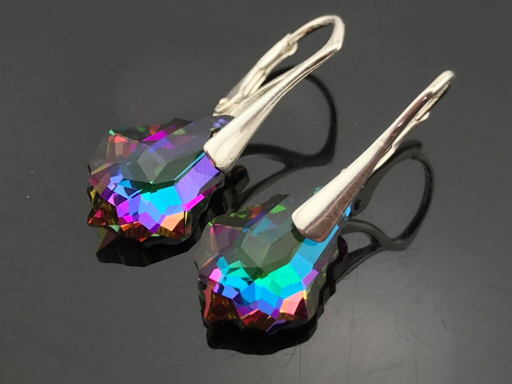 Vitrail Mittelgroße Ohrringe Barocke Swarovski-Kristalle Irisierende Ohrhänger Aus 925Er Silber von VestaJewelry