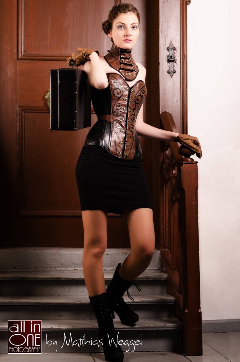 steampunk Gothic Postapocalyptic Korsett Aus Kunstleder Unikat von Vestimentum