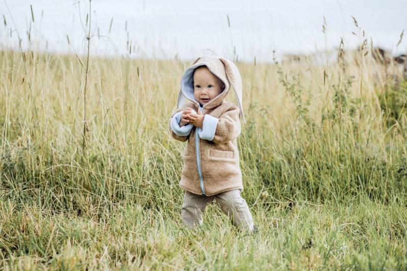 Handgemachte Wolle Kaninchen Ohren Hoodie Kleinkind Warmer Mantel von Vestos