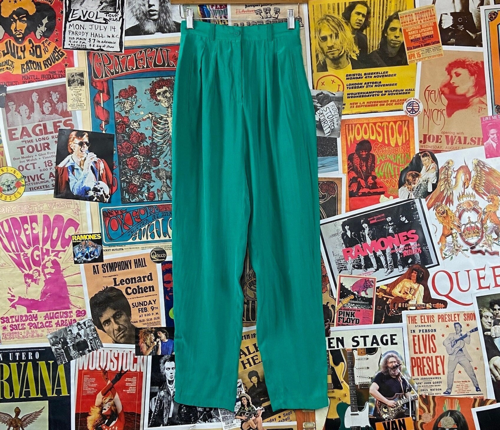 Vintage Damen 90Er Jahre Teal Green High Rise Liz Claiborné Seide Plissee Hose 23x28, Geschäftsfrau Herrenmode Hosen von VettedVintageWares