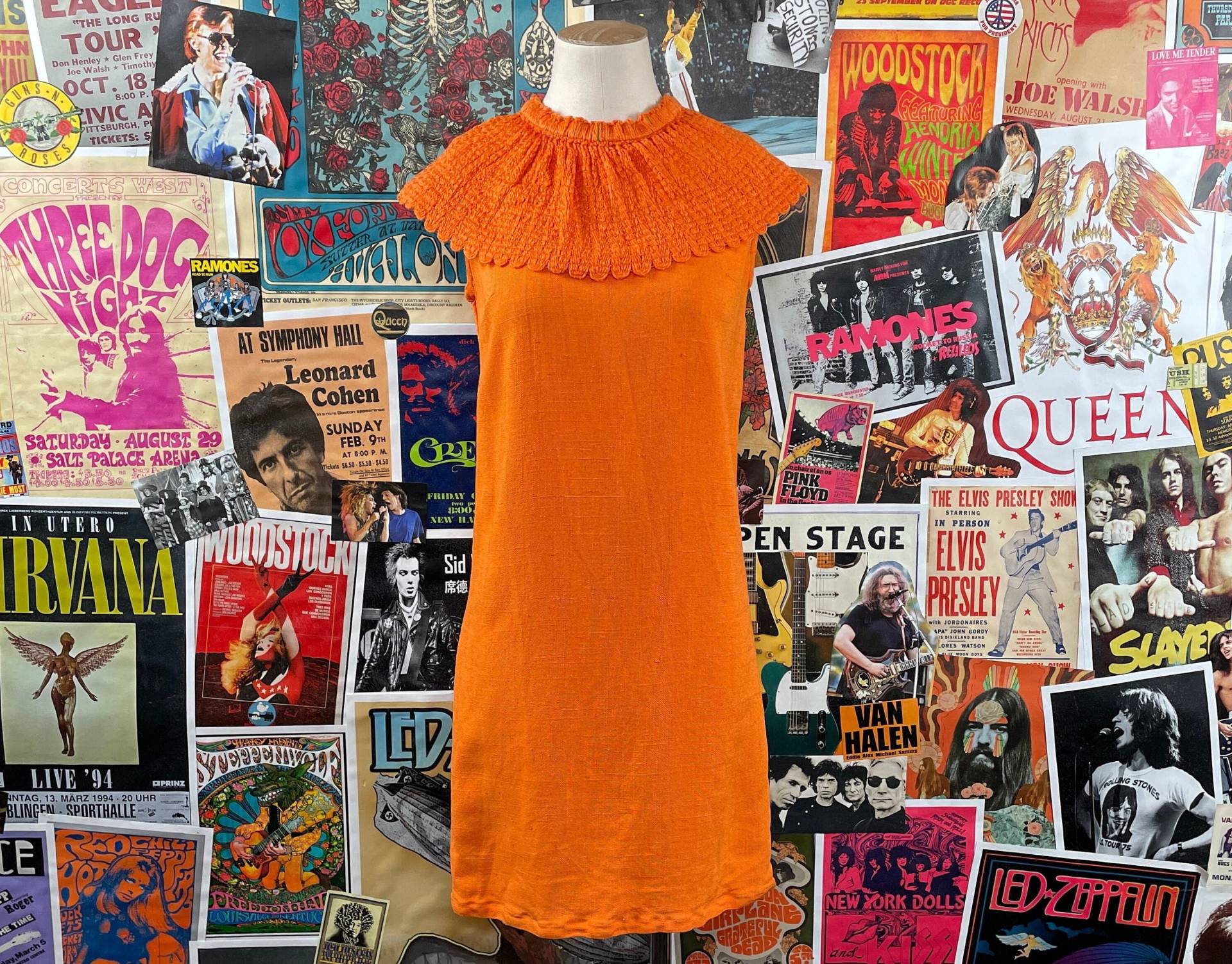 Vintage Damen 60Er Jahre Schlicht Orange Ärmellos Mod Rundhals-Rüschen-Kragen Stricken Shift Kleid Größe Xs, Retro Twiggy Fashion 0 von VettedVintageWares