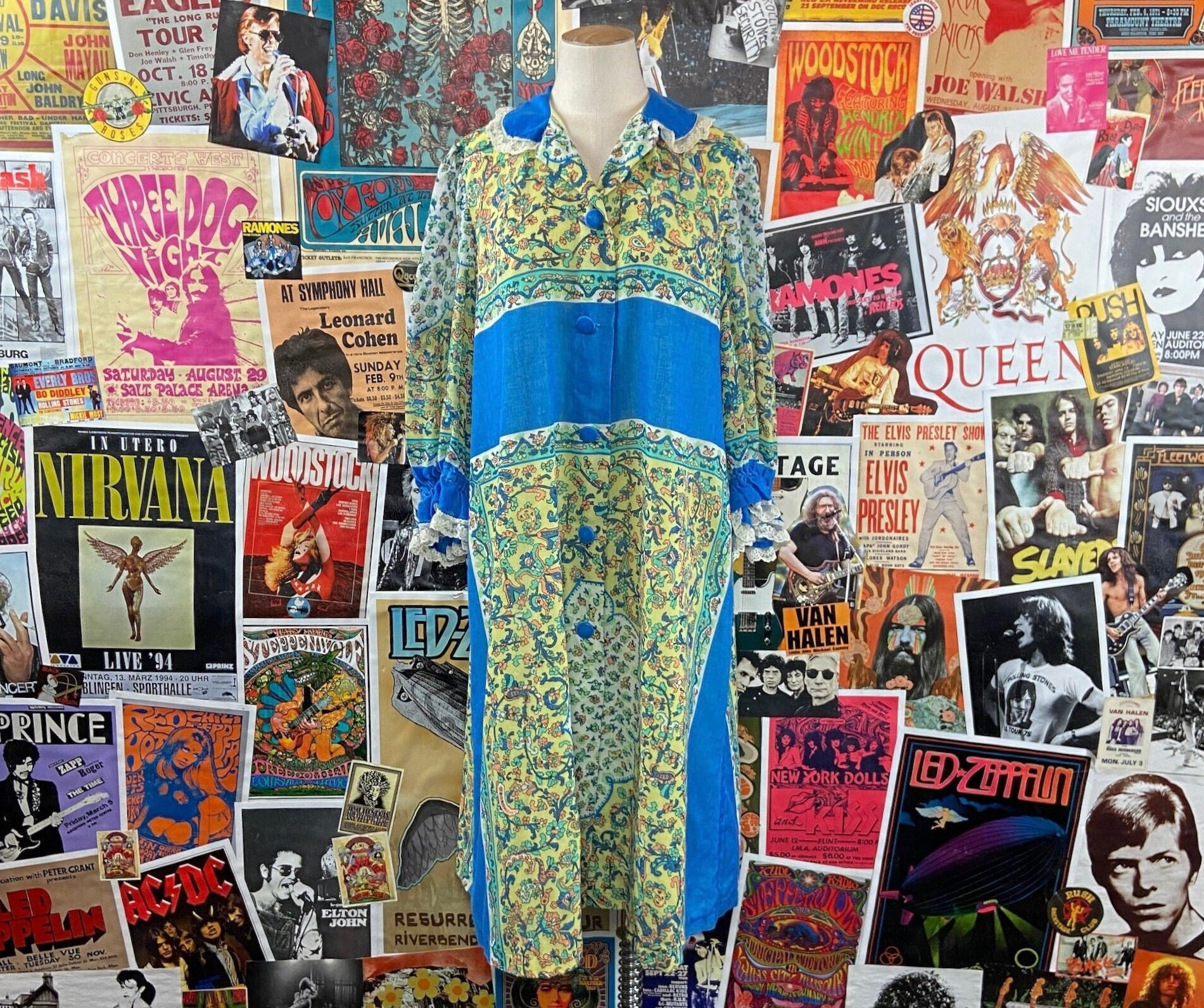 Vintage Damen Retro 60Er-70Er Jahre Paisley Patchwork Print Spitzenbesatz Mit Kragen Loungewear Morgenmantel Robe, 60Er Pyjama Kleid Größe 8/10 von VettedVintageWares