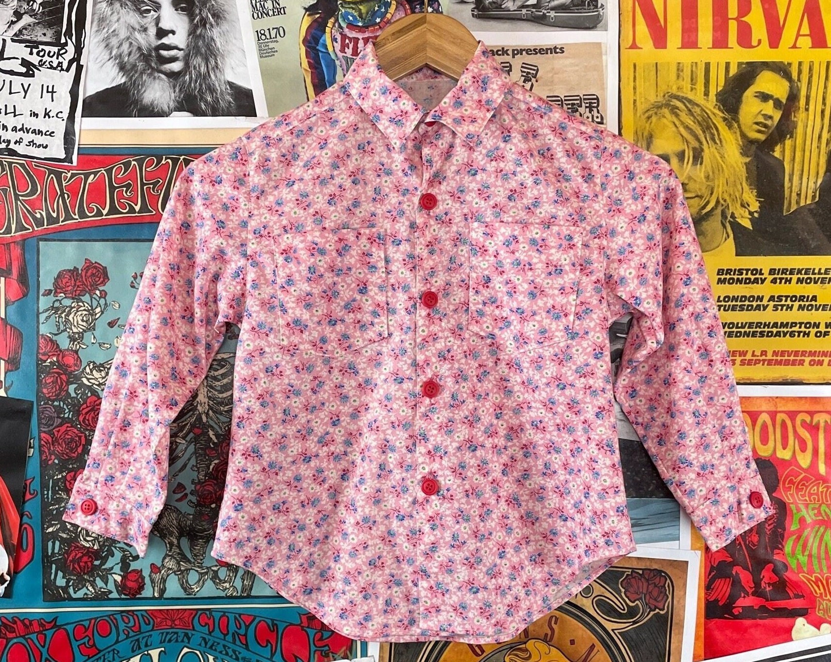 Vintage Kinder Mädchen 70Er Jahre Blumen Print Langarm Bluse Größe 10 Alter 8-9 Jahre, Retro Cottagecore Shirt 8/9 von VettedVintageWares