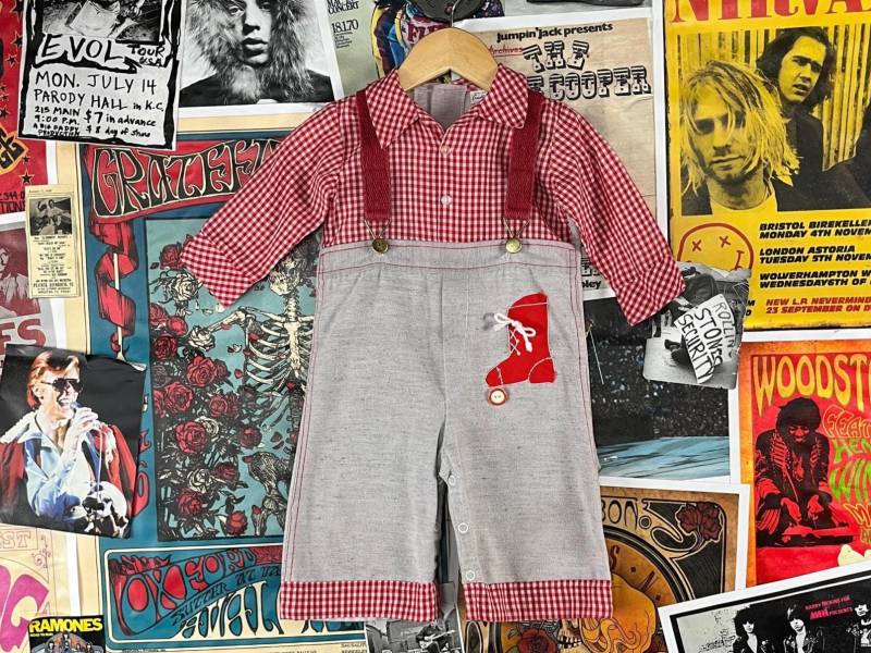 Vintage Kleinkind Kinder 70Er Jahre Rot Grau Gingham Karo Wiege Togs Polo Straps Jumpsuit 12-18 Monate Retro Junge Mädchen Rockabilly Kleidung von VettedVintageWares