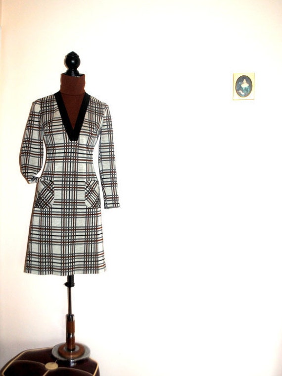 Mod 70Er Jahre Polyester Kleid in Erdfarben. Hergestellt Von Kay Windsor.größe Small von VezaVe