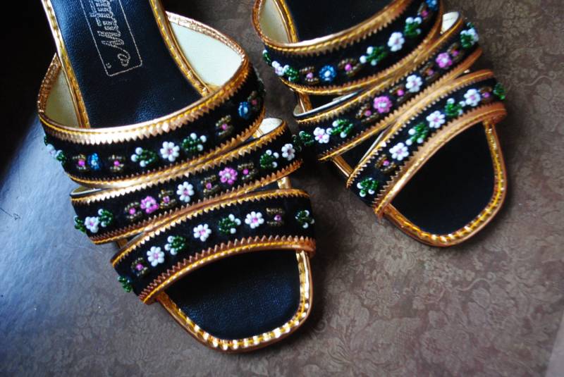 Vintage 60Er Jahre Panty Mit Goldenem Paspelband Goldenen Paspeln Und Strasssteinen.made By Mutural Kobe von VezaVe