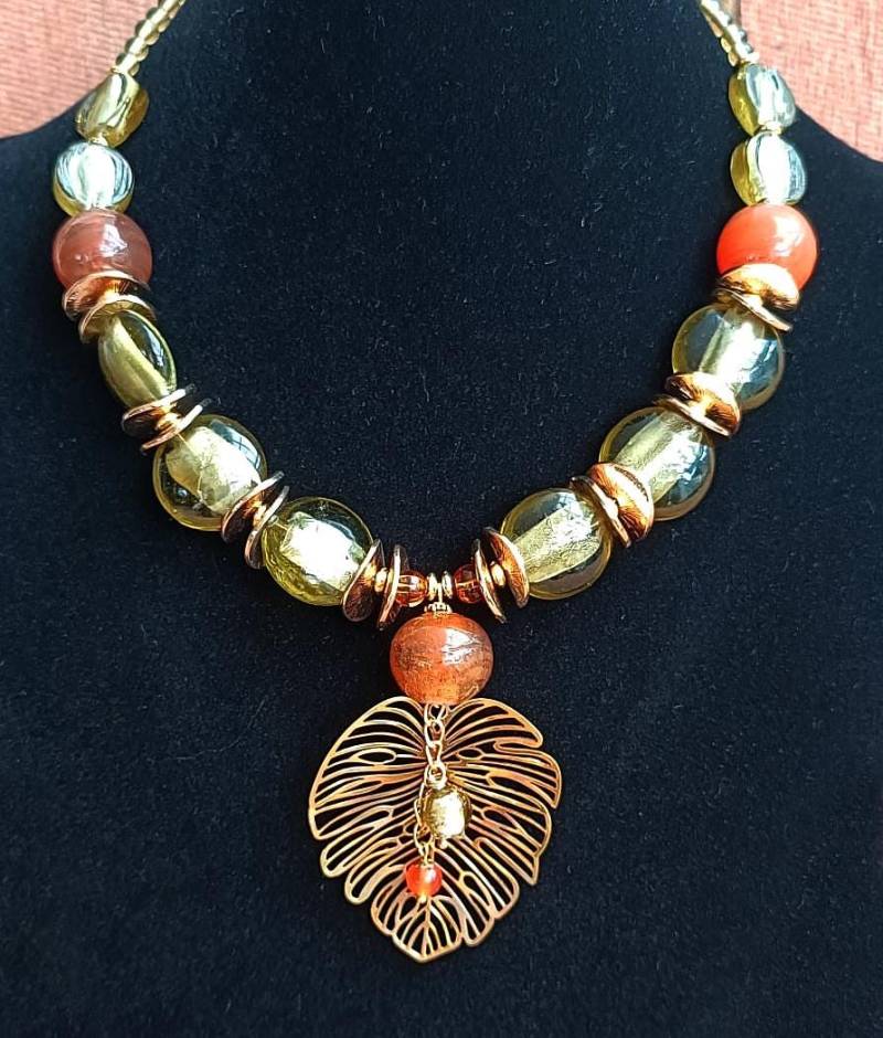 Handgemachtes Collier - Unikat Mit Lampwork-Perlen in Satten Orange- Und Grünfarben, Länge Breite Regulierbar Handgemachtes Collier - Unikat Mit Lampwork-Perlen in Satten Orange- Und Grünfarben, Länge Breite Regulierbar von ViMsign