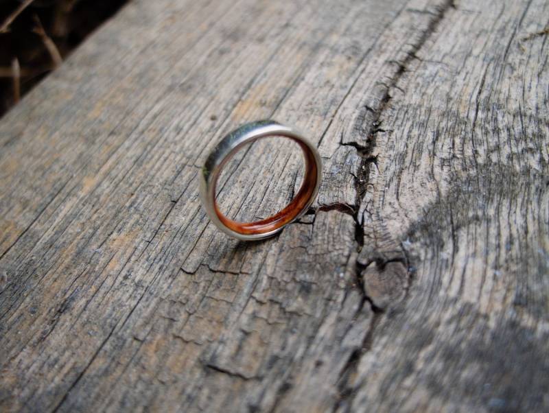 Silberring Und Olivenholz. Ehering, Verlobungsring von ViademonteJewelry