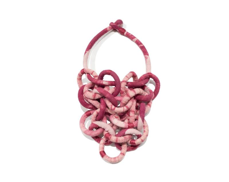 Handgewebte Rosa Statement Kette Cochenille Gefärbter Baumwoll Textilschmuck Handgewebte Rosa Statement Kette Cochenille Gefärbter Baumwoll Textilschmuck von VianneyMendez