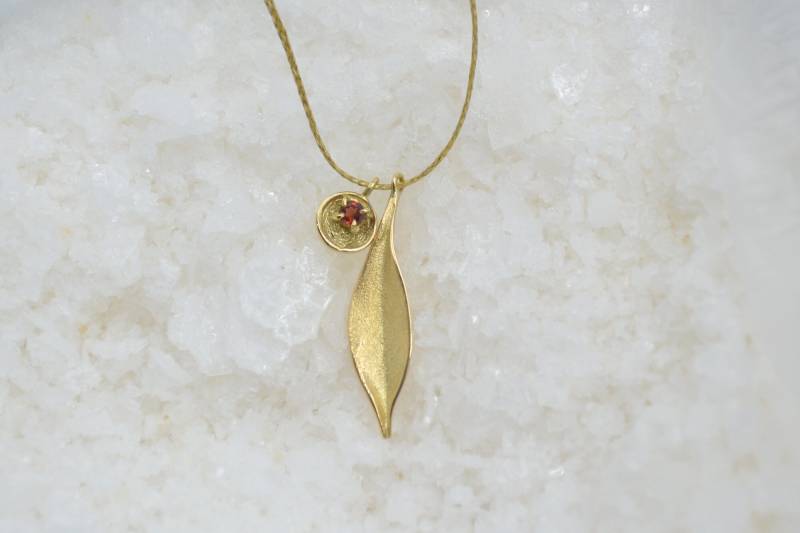 Blatt Gold Kette Massiv 18K Minimal Anhänger Neue Mom Natur Inspiration von ViazisJewelry