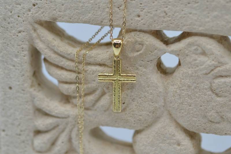 Kreuz Geschenk Für Mama Massiv 18K Gold Graduierung Halskette Konfirmation Mädchen Taufe Goldkreuz Handmade von ViazisJewelry