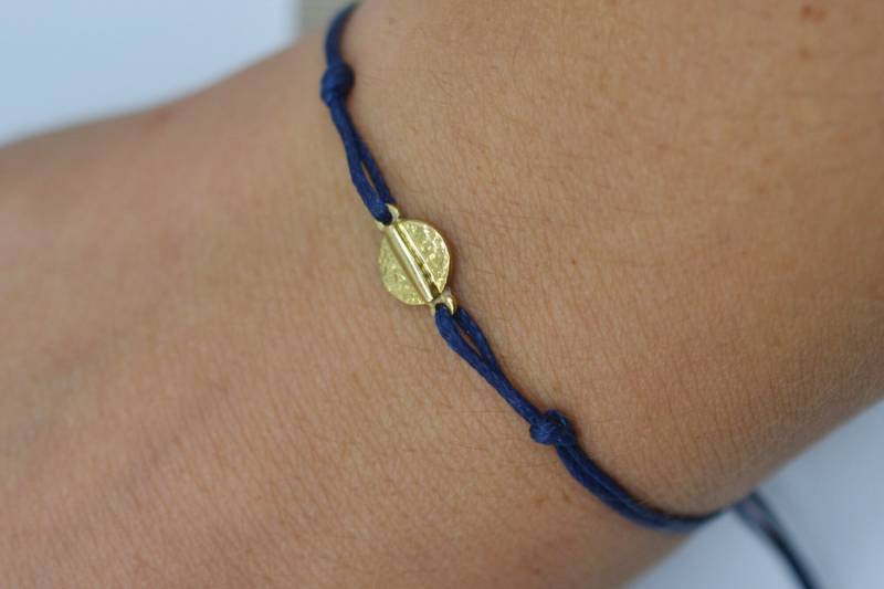 Zierliches Scheibenarmband Massives 18K Gold Armband Gehämmertes Koordinaten Stapelarmband Minimal Zierliches Scheibenarmband Massives 18K Gold Armband Gehämmertes Koordinaten Stapelarmband Minimal von ViazisJewelry