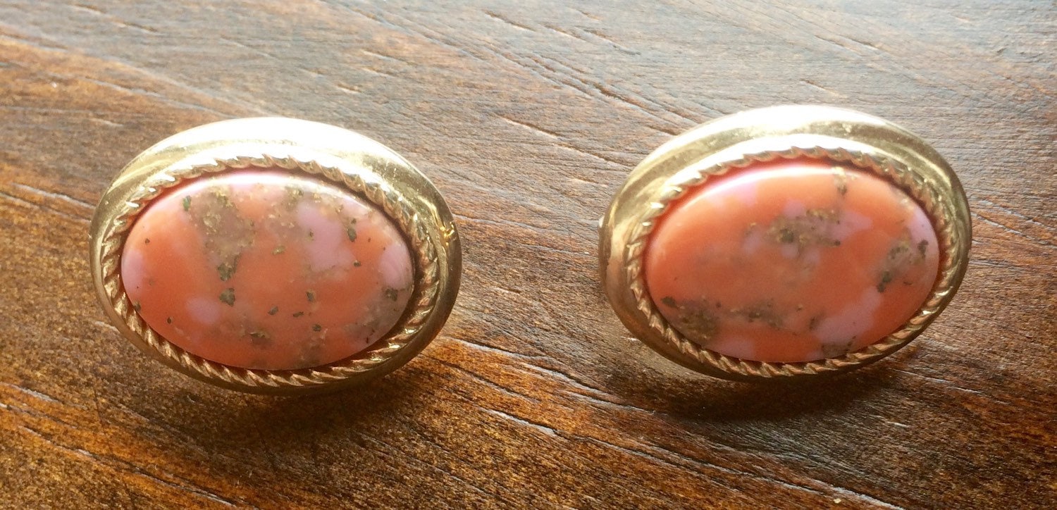 Hübsche Ohrclips in Peach von VibesAndVintage