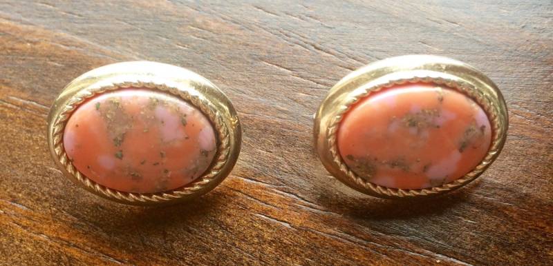 Hübsche Ohrclips in Peach von VibesAndVintage