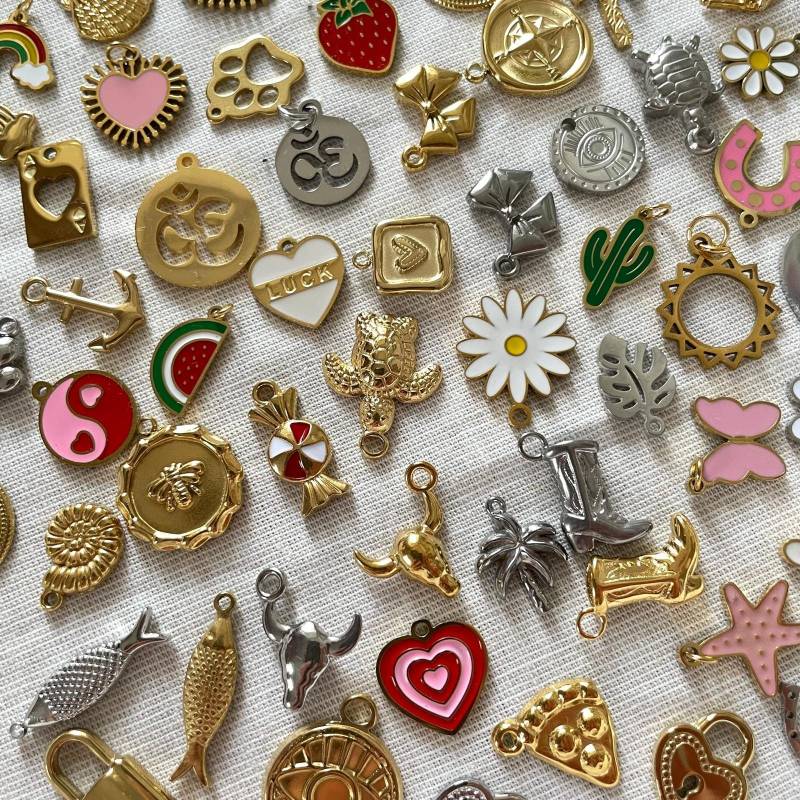 Small Charms in Silber Und Gold - Für Dein Persönliches Schmuckstück | Mix & Match Bettelkette Kleine Anhänger Für Gliederkette von VibesConcept