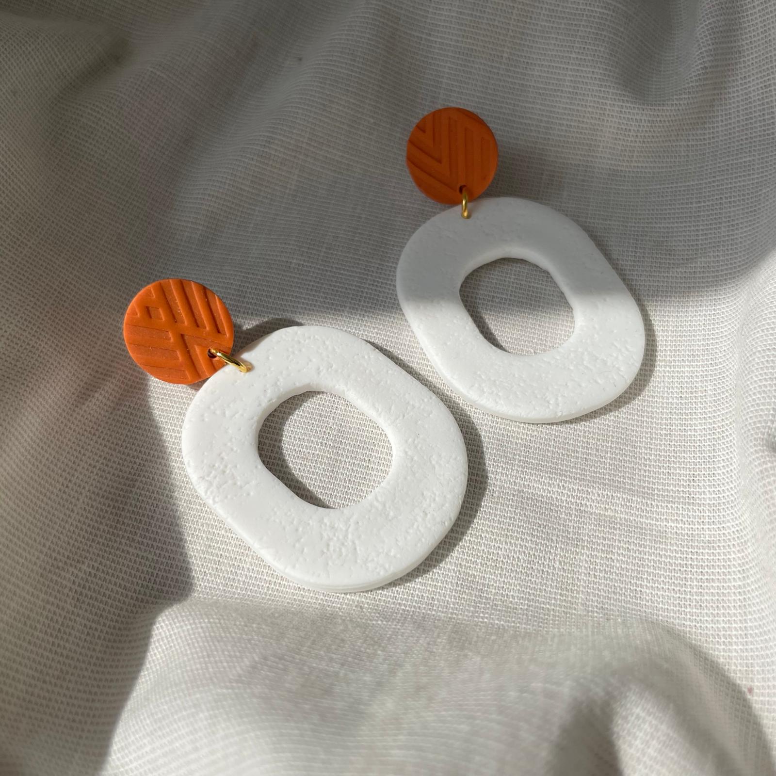 Zweite Wahl Einzigartige Statement-Ohrringe Mit Kleinen Makeln | Polymer Clay |Edelstahl Nickelfrei Federleicht Minimaler Abfall Schleifen Zweite Wahl Einzigartige Statement-Ohrringe Mit Kleinen Makeln | Polymer Clay |Edelstahl Nickelfrei Federleicht Minimaler Abfall Schleifen von VibesConcept