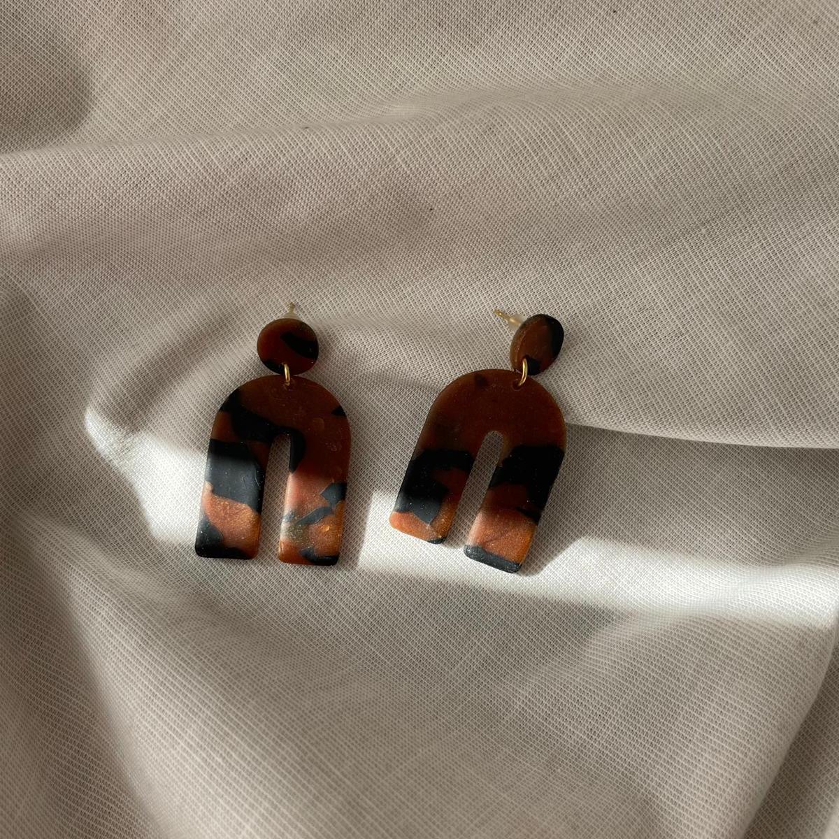 Zweite Wahl Einzigartige Statement-Ohrringe Mit Kleinen Makeln | Polymer Clay |Edelstahl Nickelfrei Federleicht Minimaler Abfall Silber Zweite Wahl Einzigartige Statement-Ohrringe Mit Kleinen Makeln | Polymer Clay |Edelstahl Nickelfrei Federleicht Minimaler Abfall Silber von VibesConcept