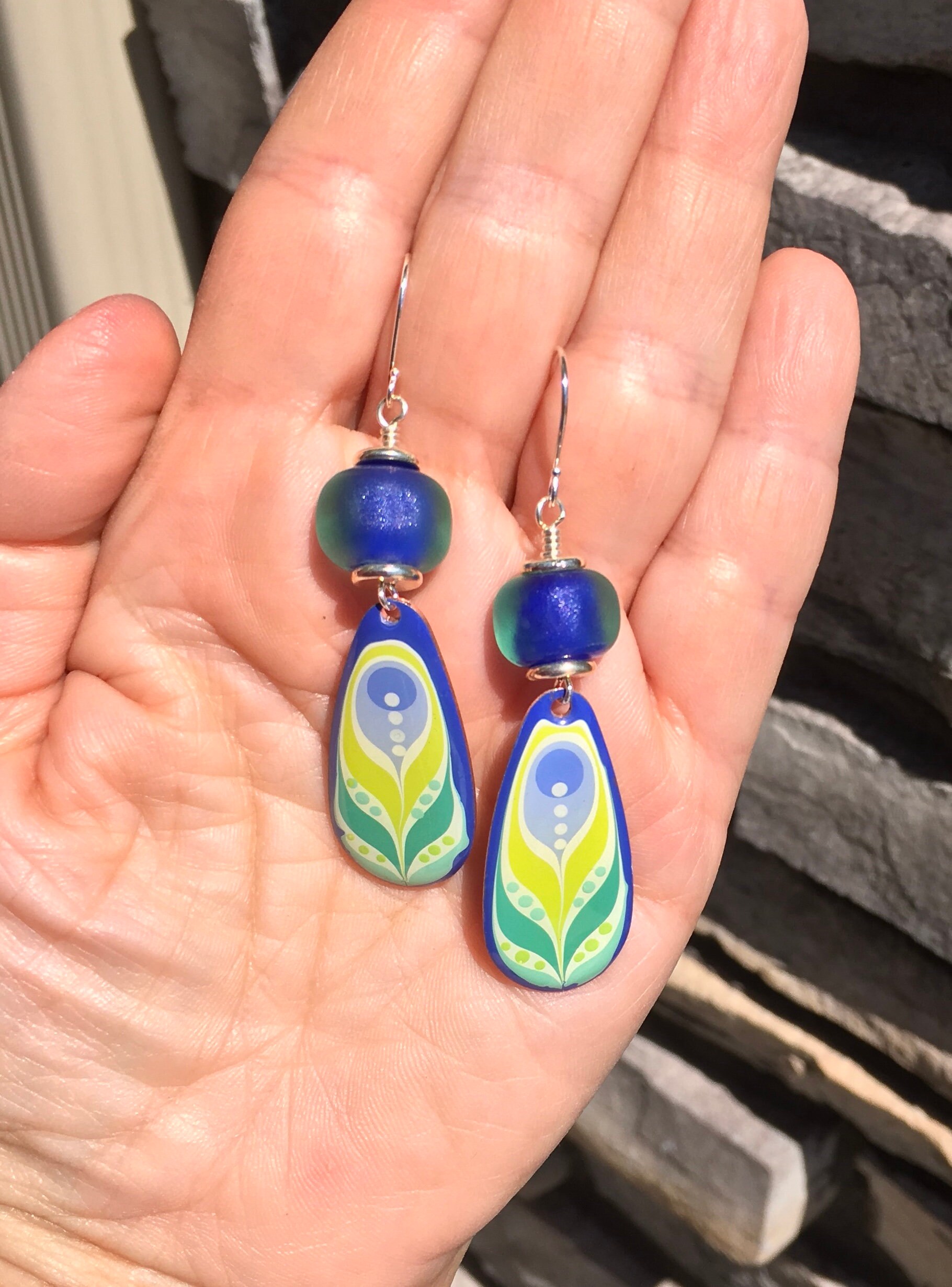 Blooming Beauties, Artisan Charms Mit Glas Perlen, Handgemachte Ohrringe, Unikat Ohrringe Blooming Beauties, Artisan Charms Mit Glas Perlen, Handgemachte Ohrringe, Unikat Ohrringe von VibrantAccents