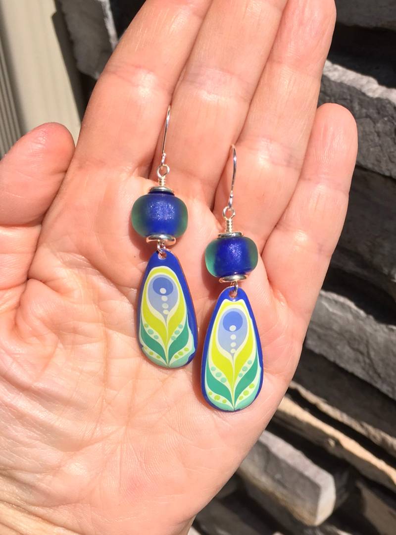 Blooming Beauties, Artisan Charms Mit Glas Perlen, Handgemachte Ohrringe, Unikat Ohrringe Blooming Beauties, Artisan Charms Mit Glas Perlen, Handgemachte Ohrringe, Unikat Ohrringe von VibrantAccents