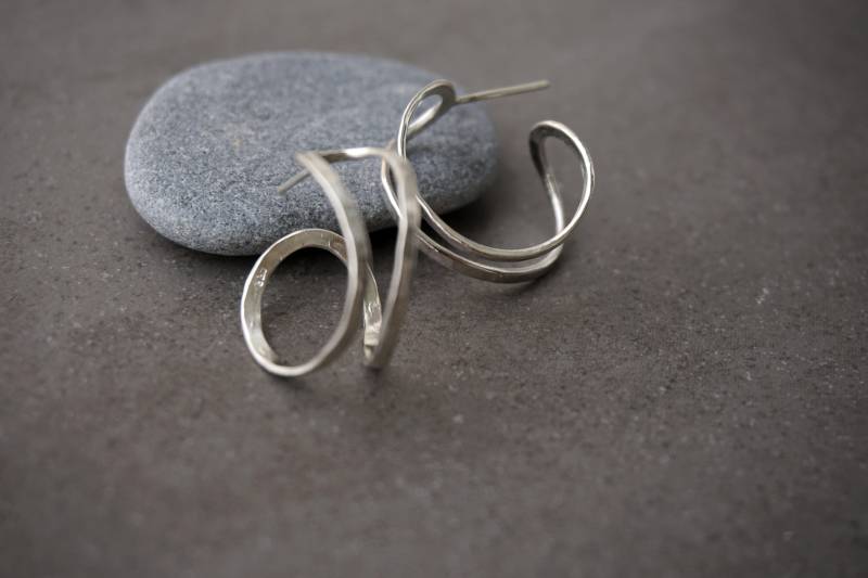 Doppel-Creolen, Sterling Silber Creolen Gehämmert Doppel-Creolen, Sterling Silber Creolen Gehämmert von VickyKyritsi