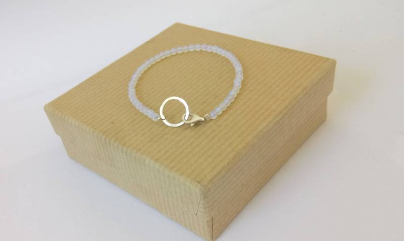 Handgemachtes Silber Mondstein Armband, Echte Mondstein, Handarbeit Armband Aus Naturstein, Edelstein Perlen Brauts Handgemachtes Silber Mondstein Armband, Echte Mondstein, Handarbeit Armband Aus Naturstein, Edelstein Perlen Brauts von VickyKyritsi