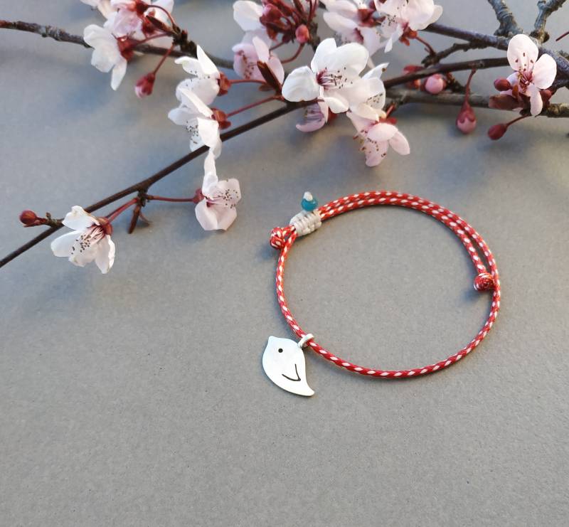 Silber Vogel Handgemachte Feder Armband, Blaue Jade Und Rote Kordel Silber Vogel Handgemachte Feder Armband, Blaue Jade Und Rote Kordel von VickyKyritsi