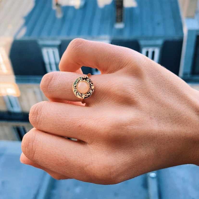 Vergoldeter Damenring Mit Feinem Gold Runder Stein Rosenquarz/Verstellbarer Goldring von VictoireCollection