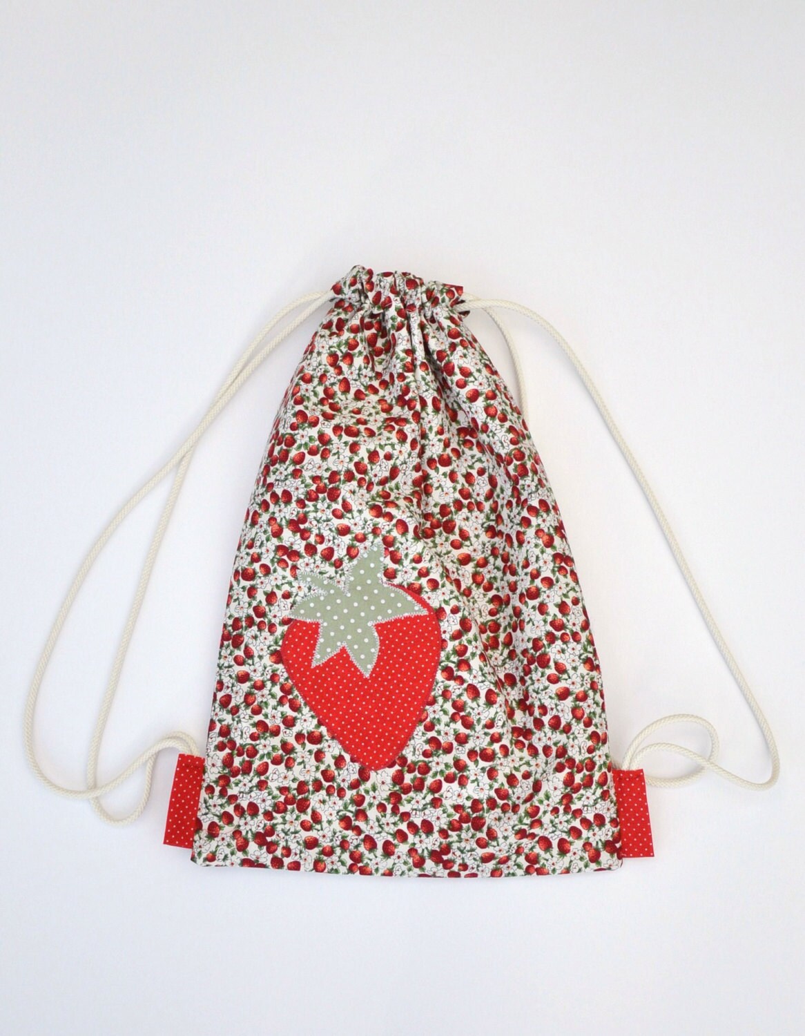 Erdbeeren Print Kinderrucksack, Wenderucksack, Applikation Sterne von VictoriaGraceClothes