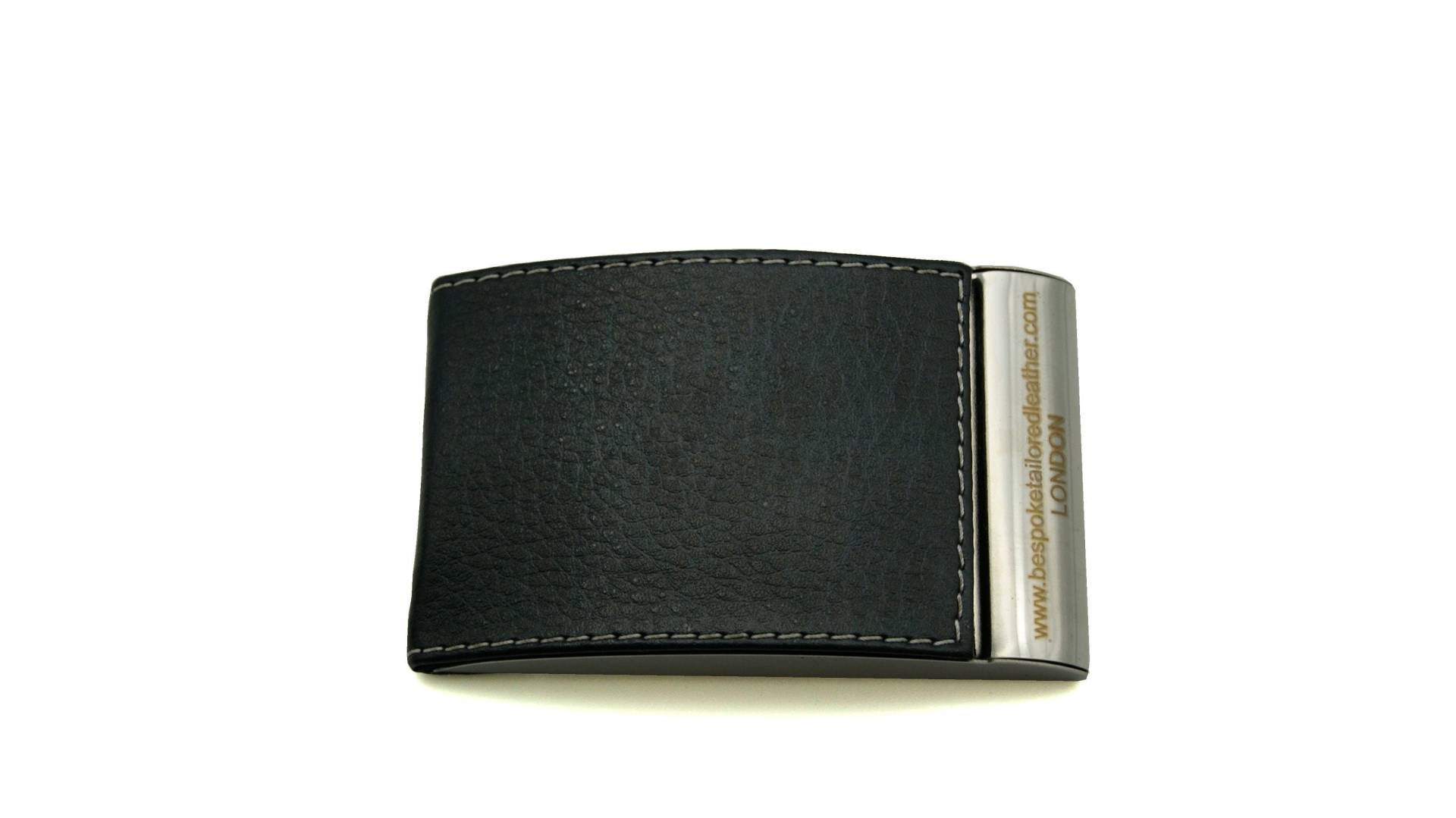 Visitenkartenetui Aus Schwarzem Leder Und Metall von VictoriaRegalia