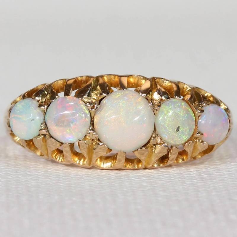 Antiker Edwardian 5 Steine Opal Gold Ring Größe 8 von VictoriaSterling