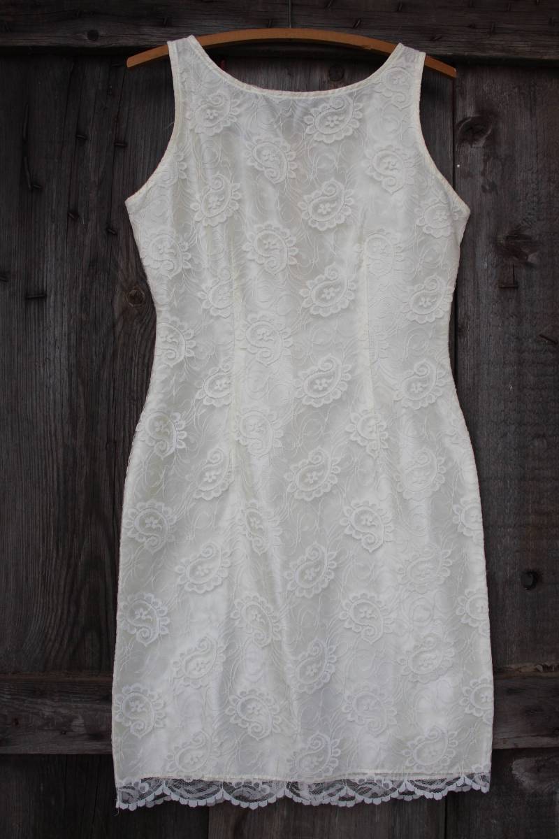 Damen Avon Mode Lässig Raffinierte Vintage Cremige Spitze Tank Kleid - Größe 7/8 von VictorianChics