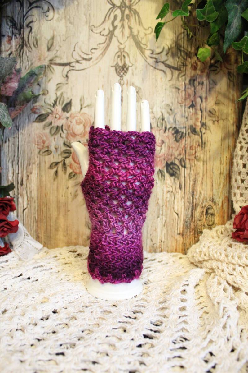 Damen Herrlich Weiche Hand Gehäkelte Fingerlose Handschuhe - Einheitsgröße von VictorianChics