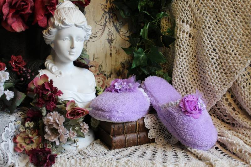 Damen Luxuriös Lavendel Leicht Gepolsterte Hausschuhe-Größe 5/6 von VictorianChics