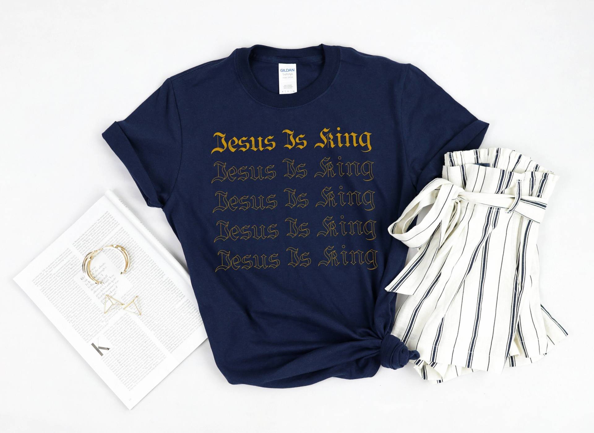 Christliche Hemden, Jesus Ist König, König Shirt, Der Kommt, Von Judah, Royal Gold, Christliche Kleidung, Bibel Shirt von VictoryAttire