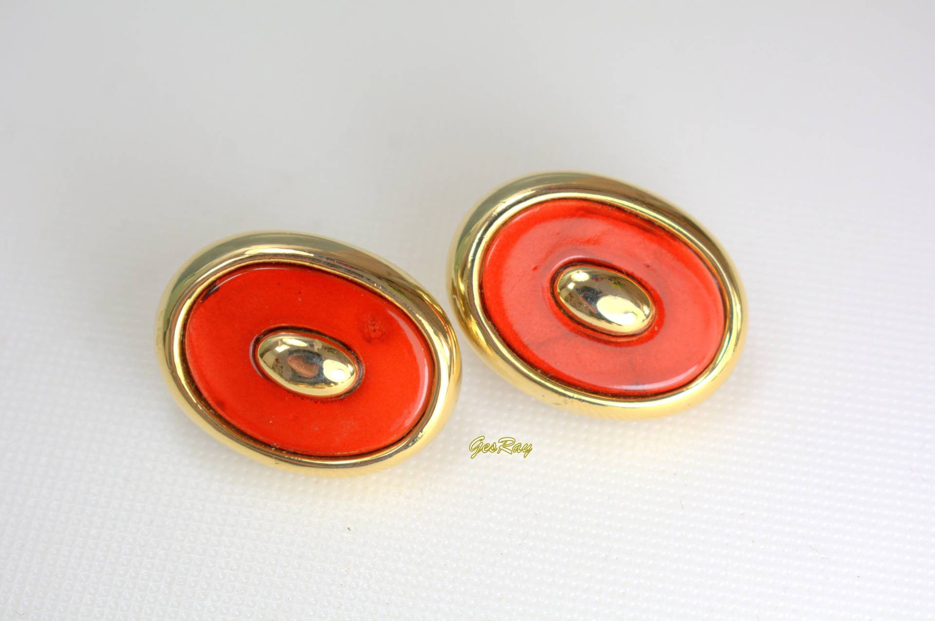 Vintage Ohrclips Gold Rot Emaille Schmuck Statement Ohrringe Vintage Ohrclips Gold Rot Emaille Schmuck Statement Ohrringe von VictoryIssweet