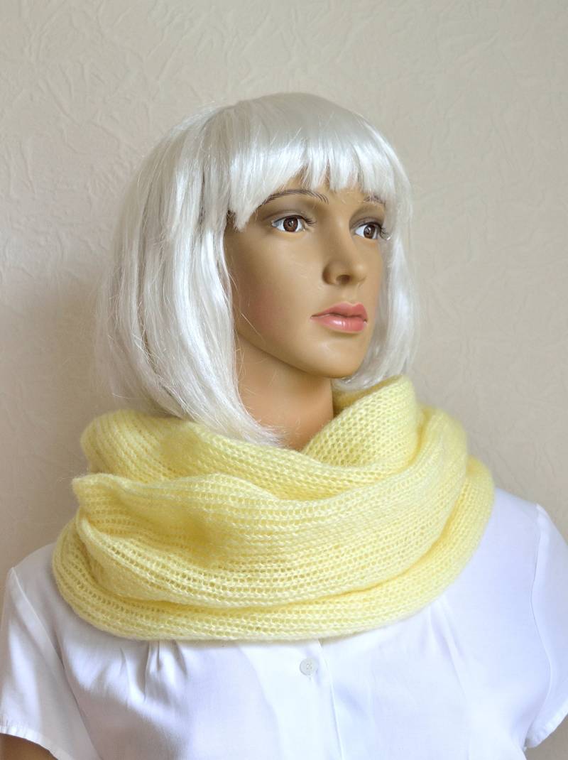 Handgemachte Damen Mohair Loop - Schal von VidaKnitworks