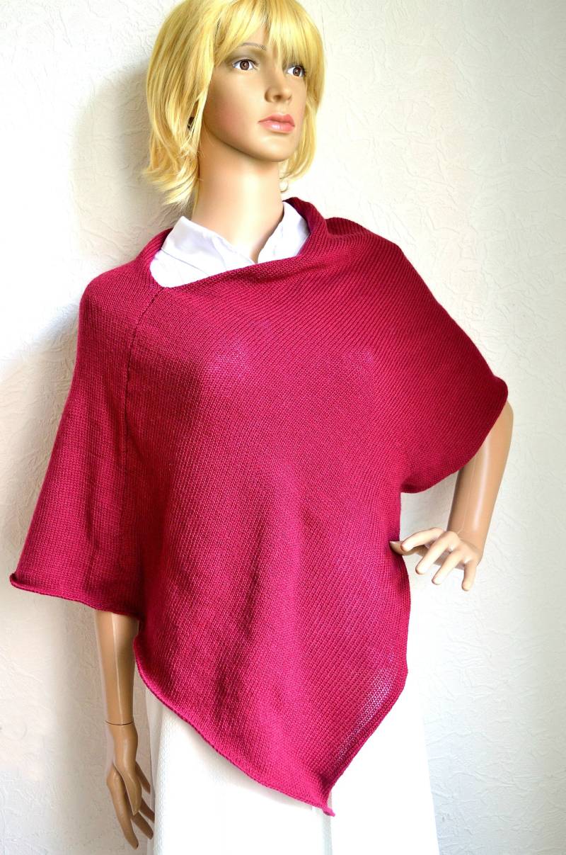 Handgemachter Langer Damen Poncho Aus Merinowolle von VidaKnitworks
