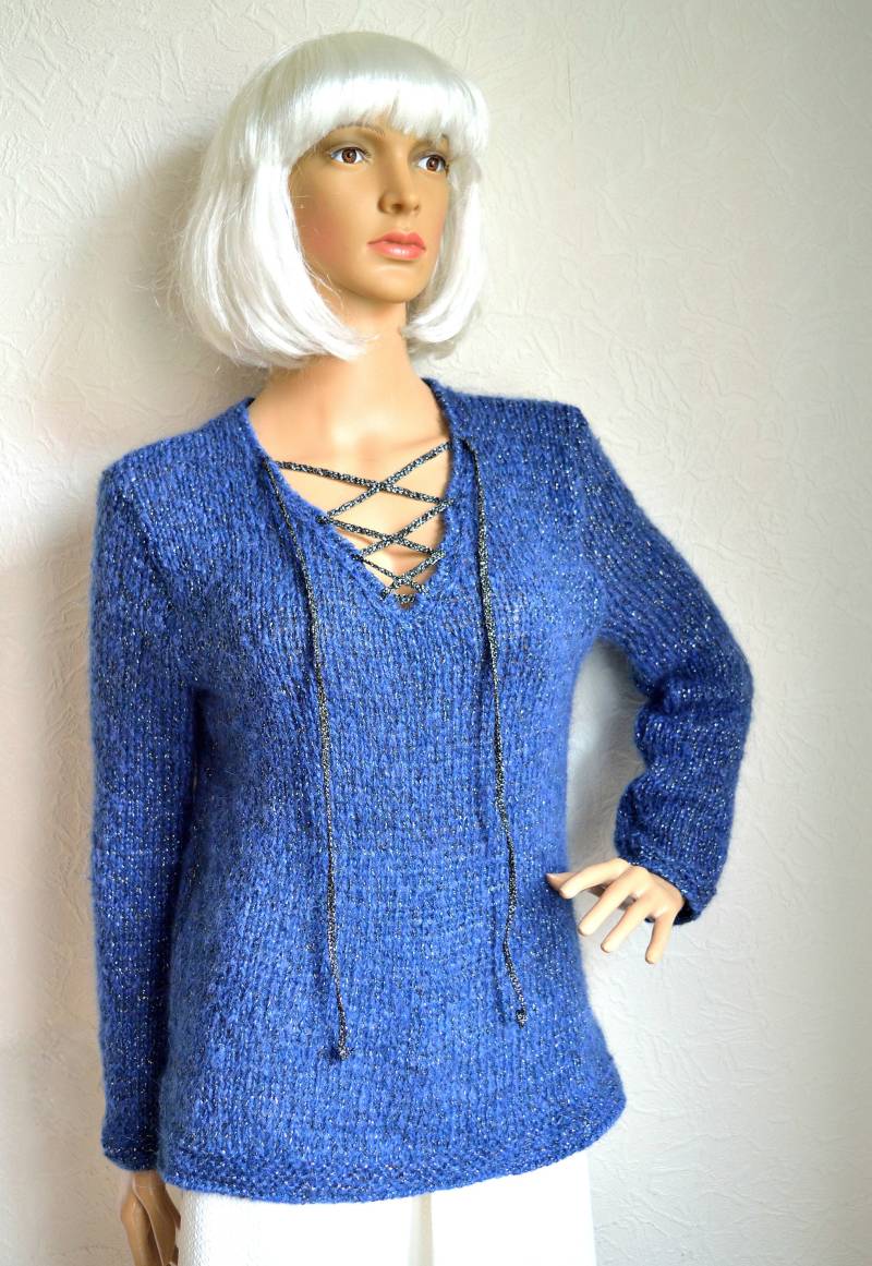 Handgestrickter Damenpullover in Mohair von VidaKnitworks