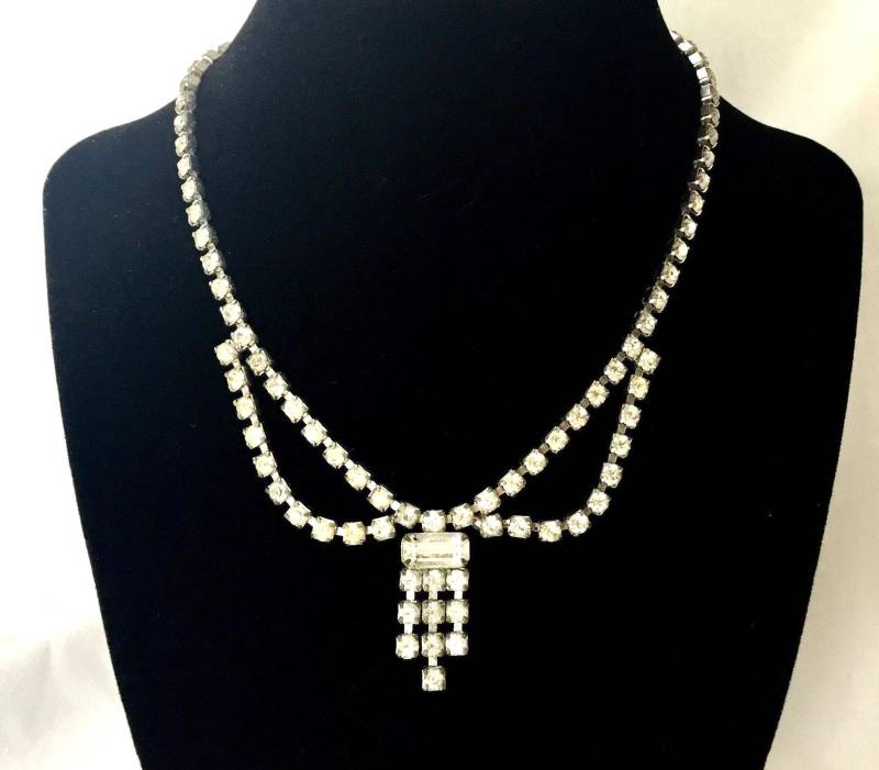 Vintage Strass Anhänger Halskette Silber Sparkle Brautschmuck Vintage Strass Anhänger Halskette Silber Sparkle Brautschmuck von ViennaDelight