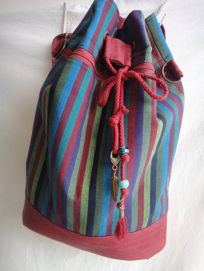 3 in 1 Rucksack Umhängetasche Seesack - Wunderschöne Farbkombination von ViennaDesign