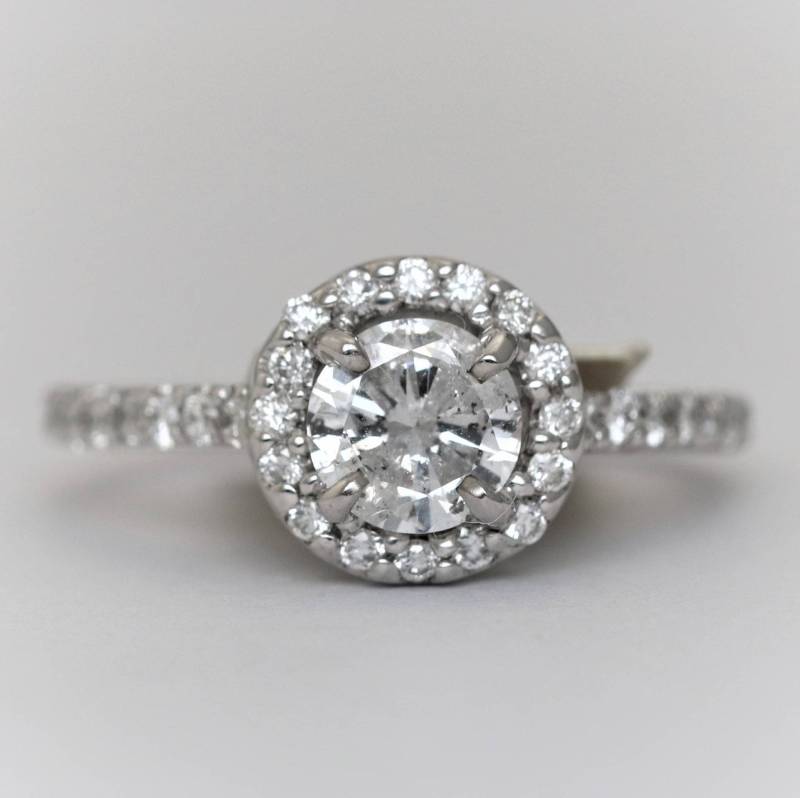 Halo 0, 7 Ct Diamant Verlobungsring - 14K Weißgold von ViennaJewelryandCo